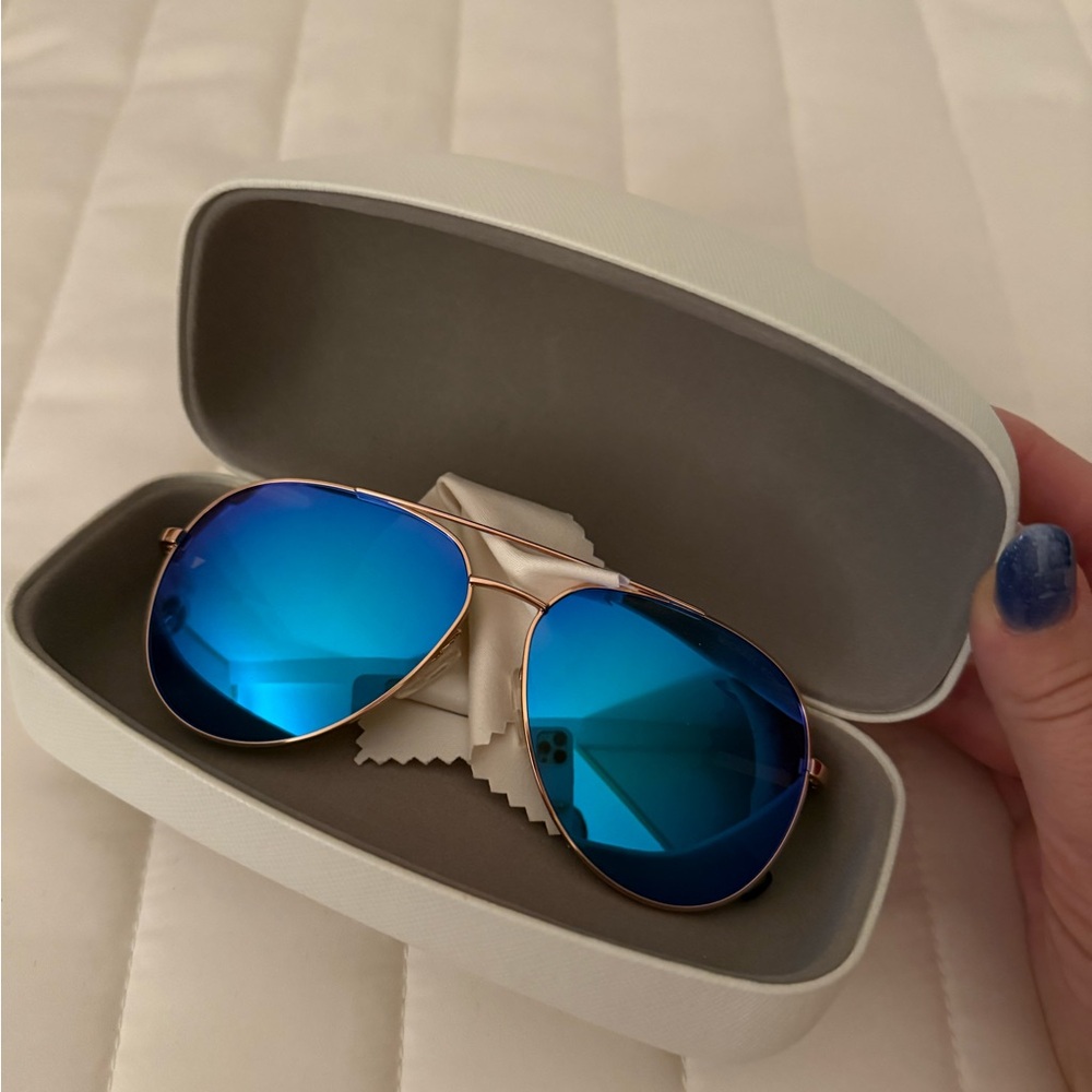 Michael Kors Stylish Blue Aviator Sunglasses